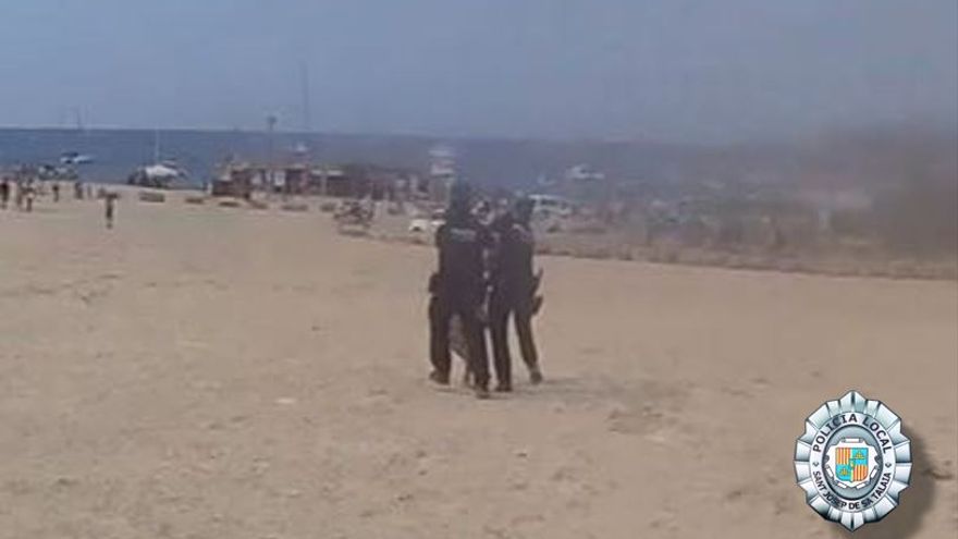 Detenido un hombre en Sant Josep por exhibicionismo, amenazas y agresión bajo los efectos de las drogas Detenido un hombre en Sant Josep por exhibicionismo, amenazas y agresión bajo los efectos de las drogas