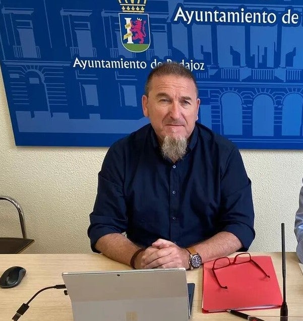 Javier Monroy, concejal socialista, valora la oferta de empleo impulsada por el gobierno de Badajoz Javier Monroy, concejal socialista, valora la oferta de empleo impulsada por el gobierno de Badajoz