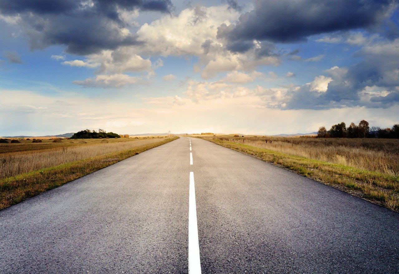 Carreteras: ¿Cómo se hacían en la antigüedad y cómo se hacen ahora? Carreteras: ¿Cómo se hacían en la antigüedad y cómo se hacen ahora?