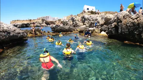 Actividad de Snorkel en la isla de Tabarca