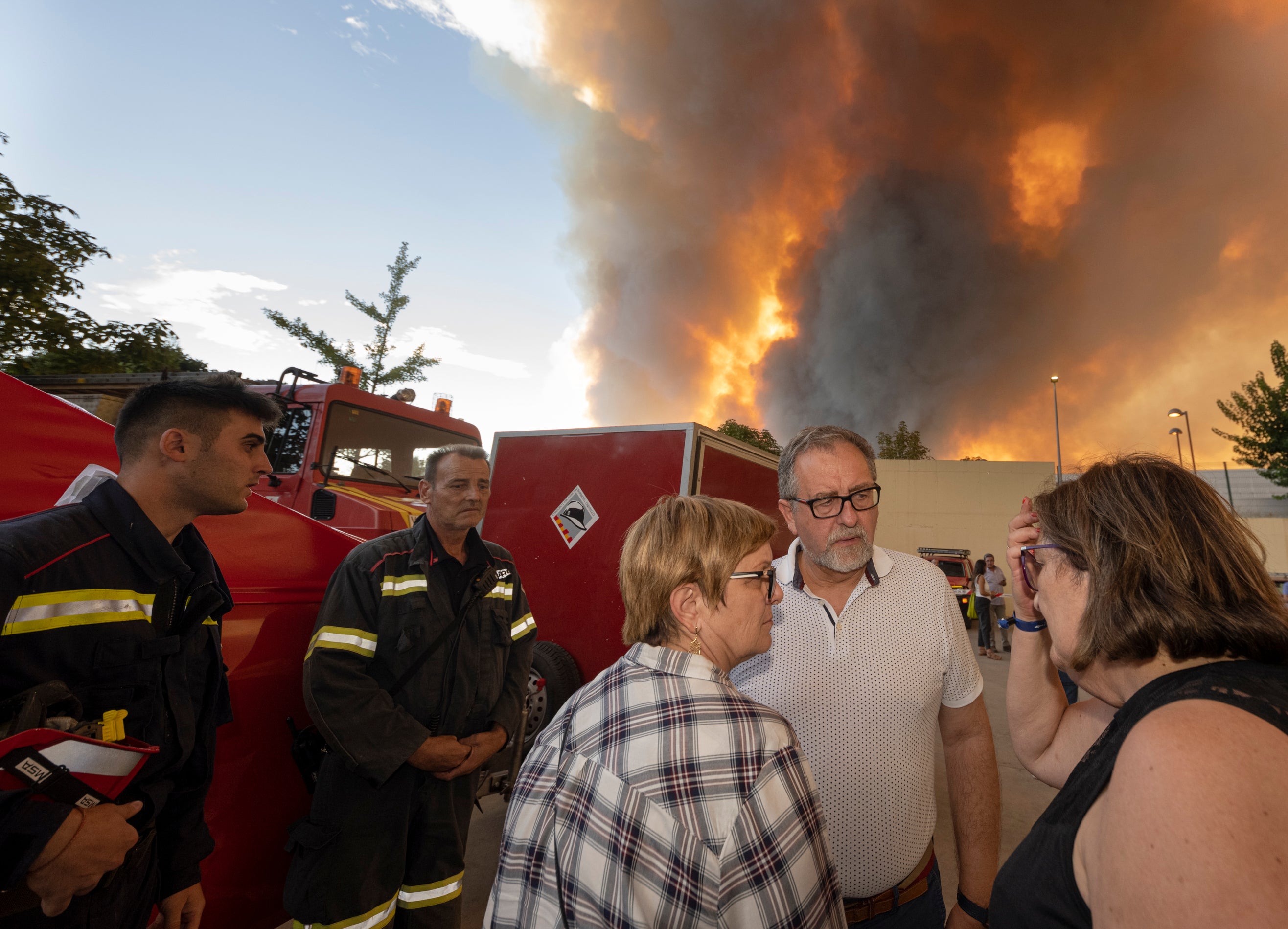 3.000 evacuados y 16 heridos en el incendio de Bejís 3.000 evacuados y 16 heridos en el incendio de Bejís