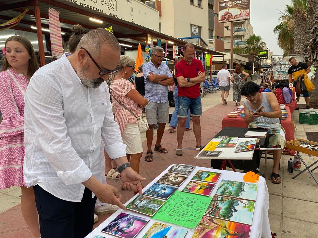 El área de Mercados de Orihuela hace una valoración positiva de la regularización del mercadillo de Aguamarina El área de Mercados de Orihuela hace una valoración positiva de la regularización del mercadillo de Aguamarina
