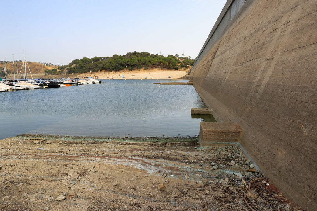 Los embalses continúan en descenso y se sitúan al 37,9 % de su capacidad total Los embalses continúan en descenso y se sitúan al 37,9 % de su capacidad total
