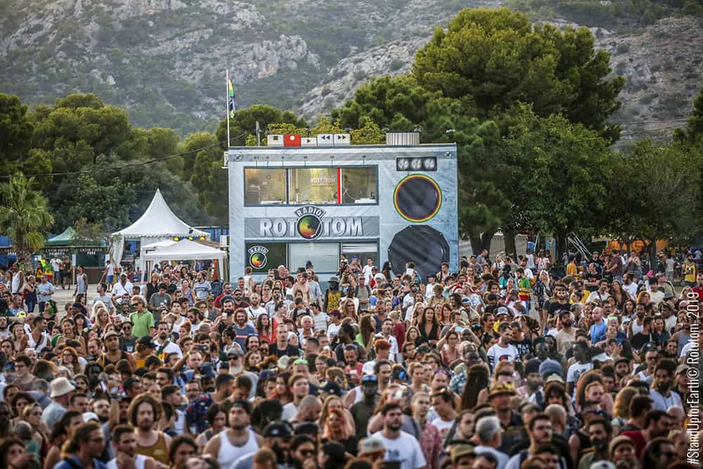 El Rototom recupera el ritmo en la tercera jornada de festival El Rototom recupera el ritmo en la tercera jornada de festival