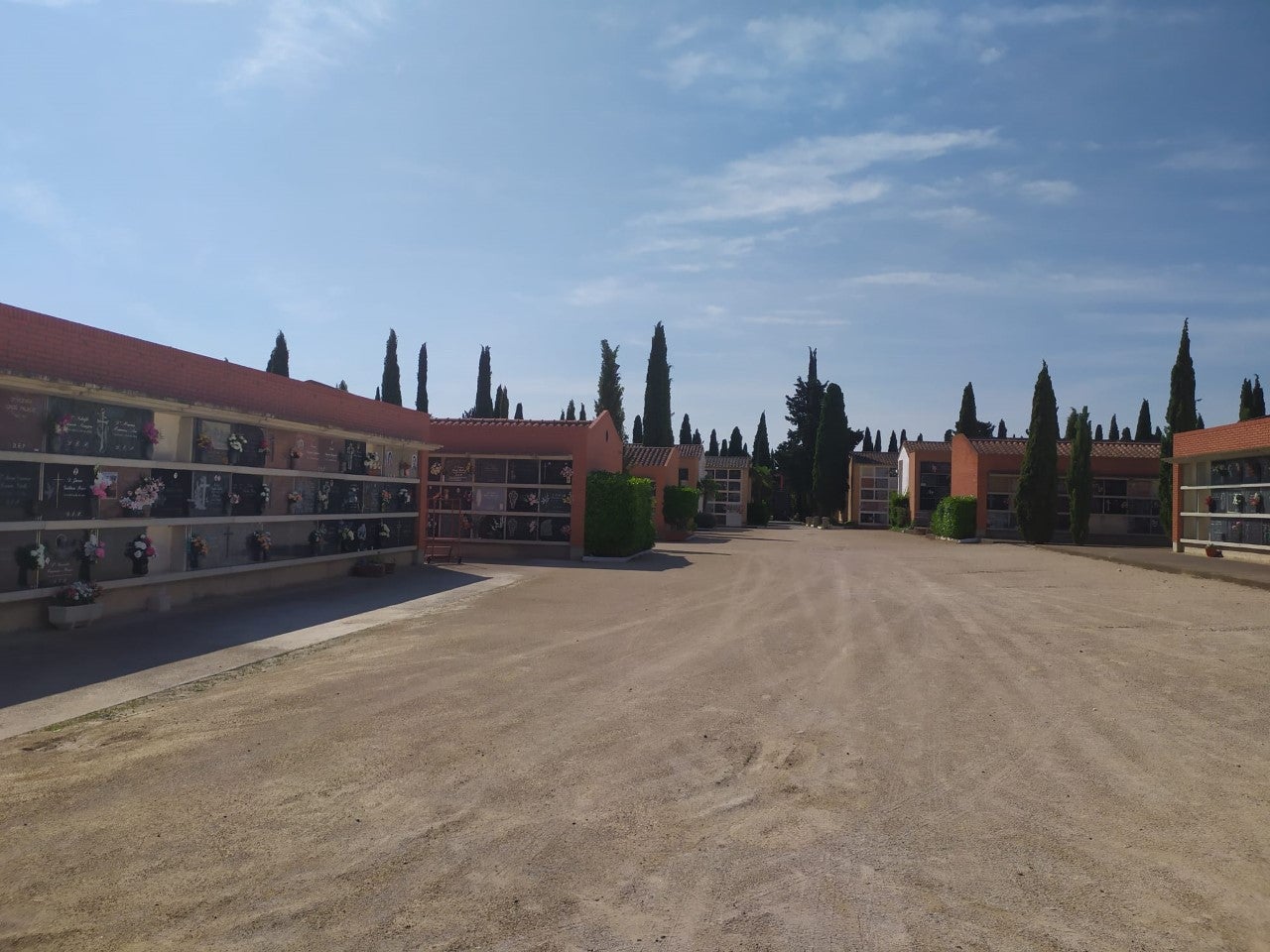 El Ayuntamiento invierte más de 370.000 euros en mejoras en el cementerio El Ayuntamiento invierte más de 370.000 euros en mejoras en el cementerio