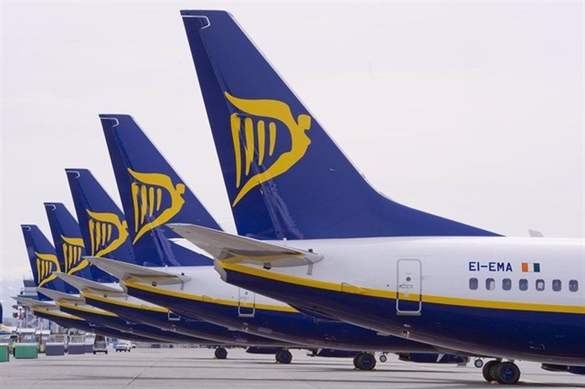 La huelga de TCP de Ryanair deja a primera hora seis retrasos en los aeropuertos de Málaga y Sevilla La huelga de TCP de Ryanair deja a primera hora seis retrasos en los aeropuertos de Málaga y Sevilla