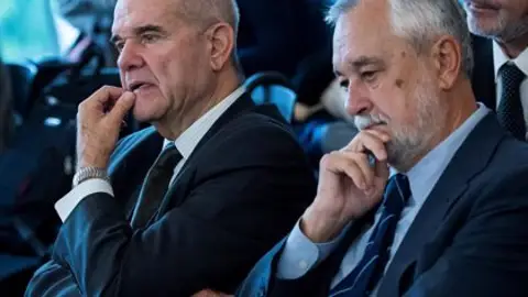 Chaves y Griñán durante el juicio Chaves y Griñán durante el juicio