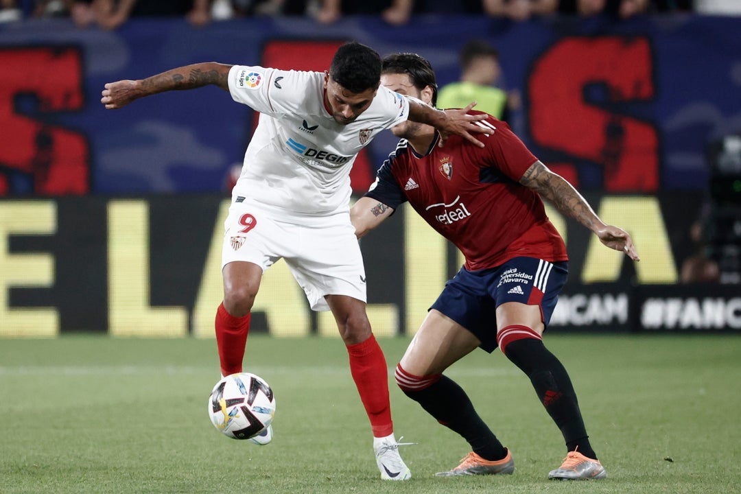 Tecatito estará cinco meses de baja tras romperse el peroné y los ligamentos del tobillo Tecatito estará cinco meses de baja tras romperse el peroné y los ligamentos del tobillo