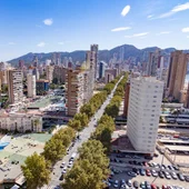 Benidorm renovará 3.512 luminarias de Levante con una inversión de 2,5 millones Benidorm renovará 3.512 luminarias de Levante con una inversión de 2,5 millones