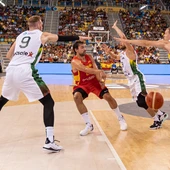 España roza el triunfo ante Lituania España roza el triunfo ante Lituania