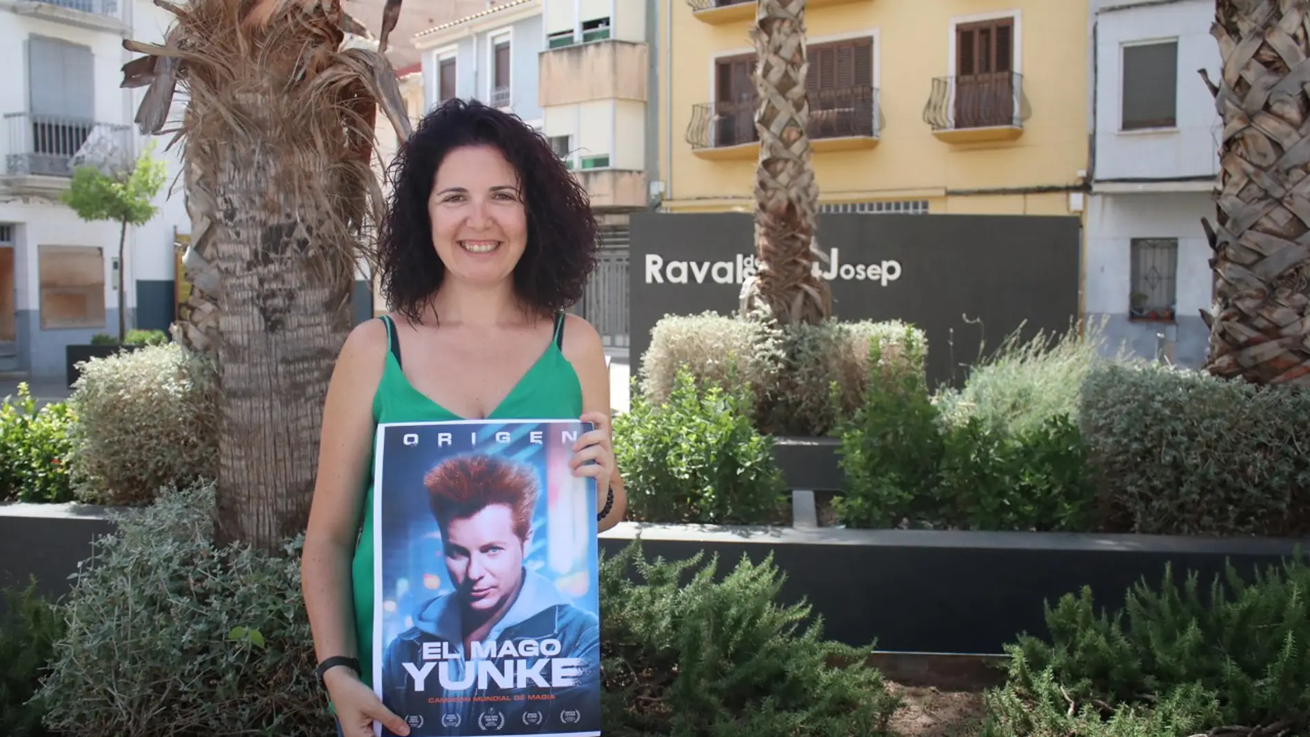 La concejala de Cultura, María Prades ha presentado el espectácilo Origen del mago Yunke
