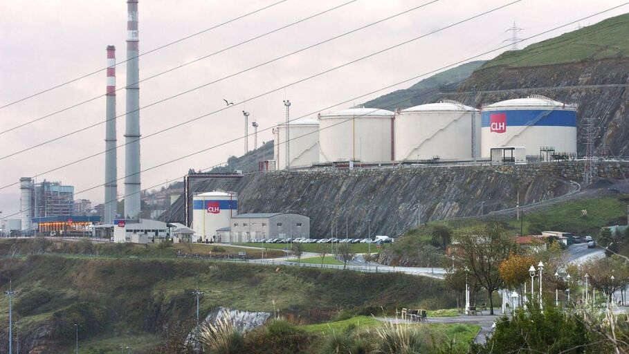 Instalaciones de almacenamiento de gas en Vizcaya, en una foto de archivo