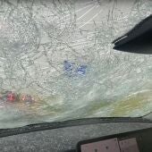 Imágenes de un Tesla destrozado tras la tormenta de granizo