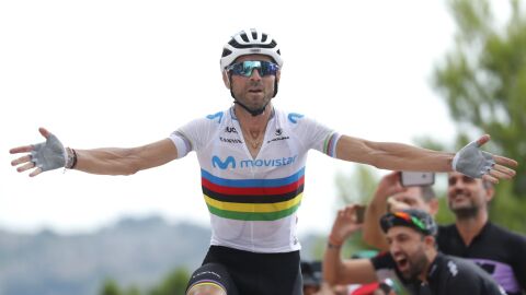 Alejandro Valverde corriendo con Movistar Team en 2022