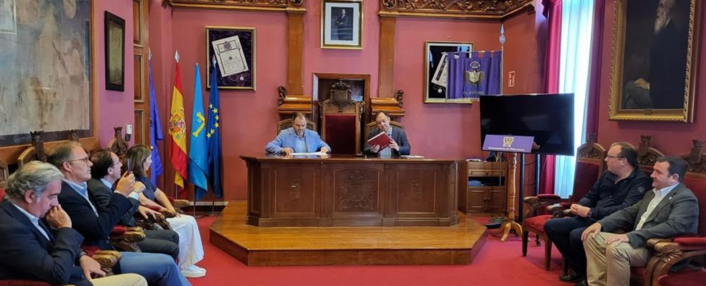 Alejandro Vega destaca que la antena cameral de Villaviciosa servirá para "mejorar las políticas de impulso de las empresas especialmente las pymes" Alejandro Vega destaca que la antena cameral de Villaviciosa servirá para "mejorar las políticas de impulso de las empresas especialmente las pymes"