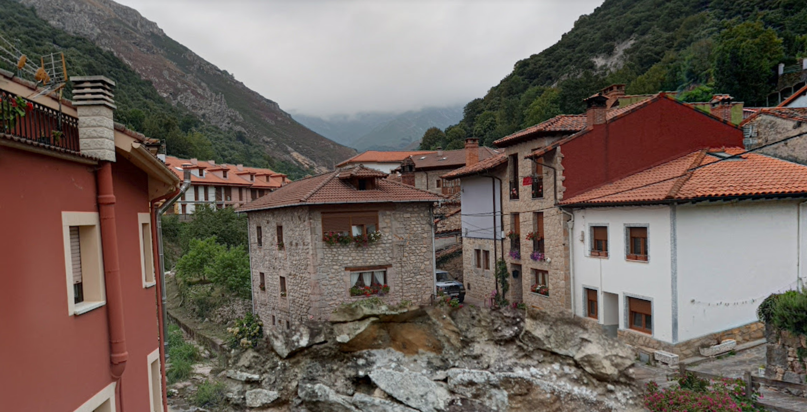 El Principado iniciará en otoño las obras que completarán el saneamiento de Carreña, en Cabrales El Principado iniciará en otoño las obras que completarán el saneamiento de Carreña, en Cabrales
