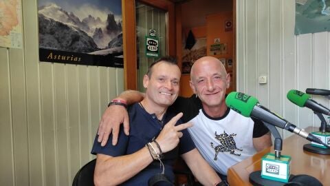 Pepe y Lougedo camino del Tor des Glaciers