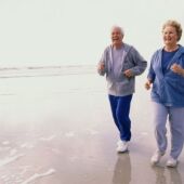 3 consejos para hacer ejercicio por la playa sin apenas riesgo de lesión