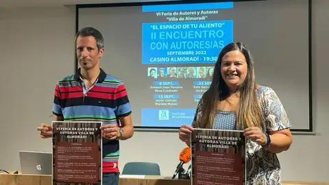Nuria Follana, edil de Cultura de Almoradi, “La Feria de Autores alcanza un prestigio provincial” literatura