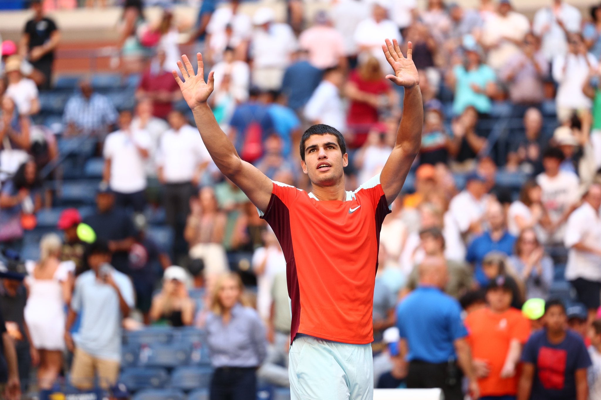 Carlos Alcaraz: "Tuve que mantenerme fuerte mentalmente" Carlos Alcaraz: "Tuve que mantenerme fuerte mentalmente"