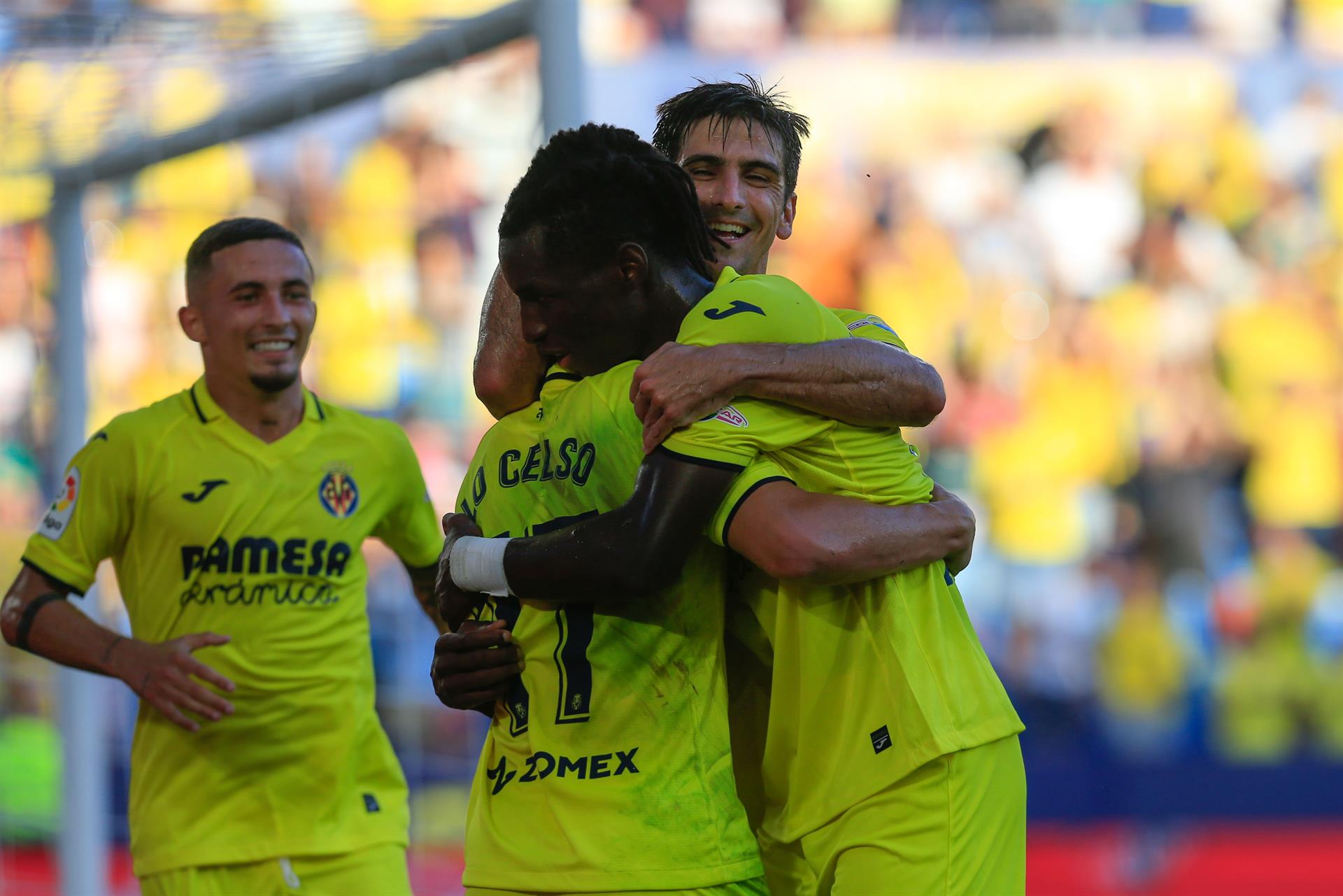 El Villarreal golea al Elche en la Cerámica El Villarreal golea al Elche en la Cerámica