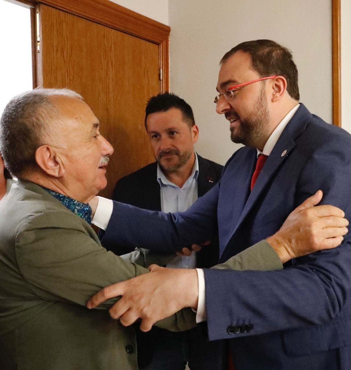 "El otoño se complica" coinciden en señalar Barbón y Álvarez "El otoño se complica" coinciden en señalar Barbón y Álvarez