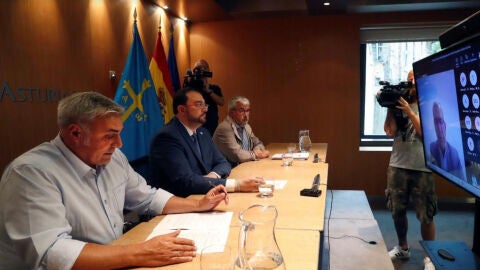 Adri&aacute;n Barb&oacute;n participando en la jornada sobre el reto demogr&aacute;fico