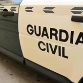 Vehículo de la Guardia Civil Vehículo de la Guardia Civil