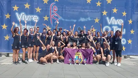 Smile sitúa a Palencia en lo más alto de la Final de Danza disputada en París .