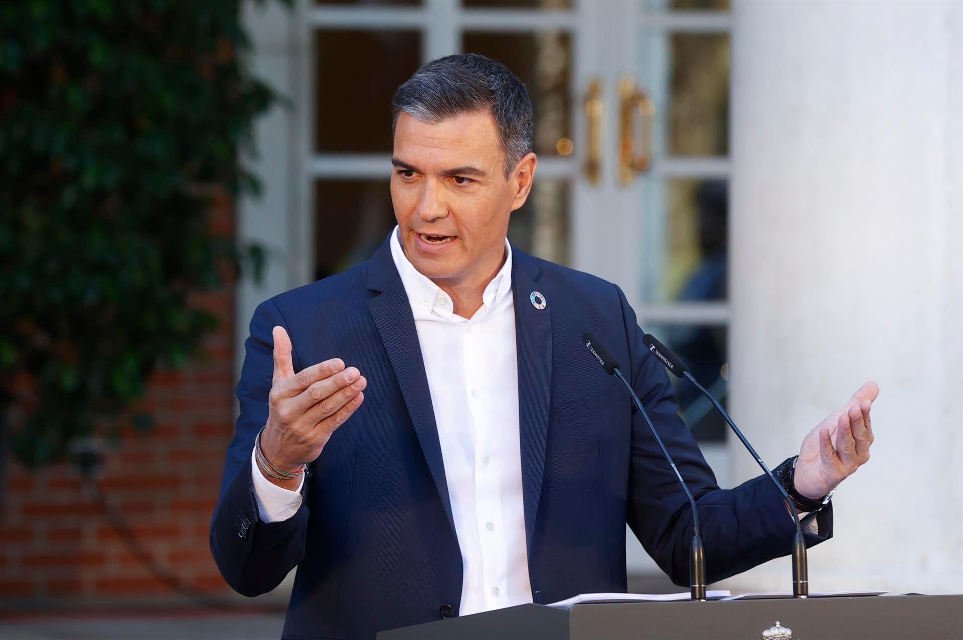 Sánchez anuncia que el Gobierno aprueba este martes el subsidio para empleadas de hogar Sánchez anuncia que el Gobierno aprueba este martes el subsidio para empleadas de hogar