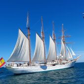 El buque Juan Sebastián Elcano