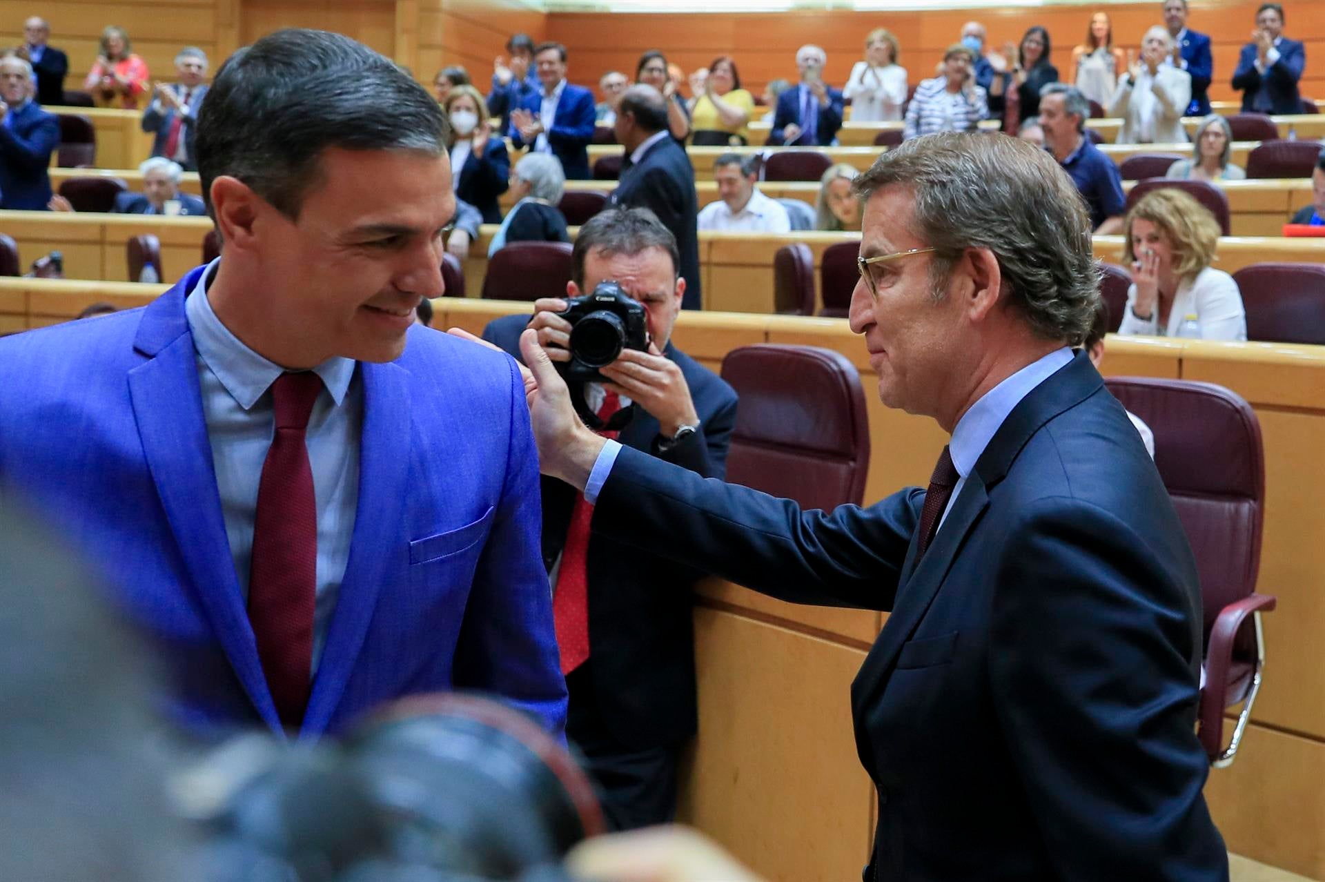 El cara a cara de Sánchez y Feijóo en el Senado abre el nuevo curso parlamentario El cara a cara de Sánchez y Feijóo en el Senado abre el nuevo curso parlamentario