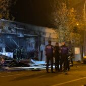 Dos heridos graves tras la explosión de un bar por una fuga de gas en Carabanchel