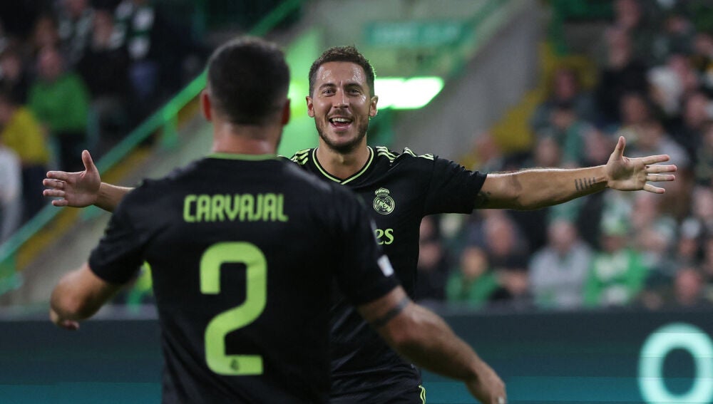 Hazard celebra su gol junto a Carvajal en Celtic Park