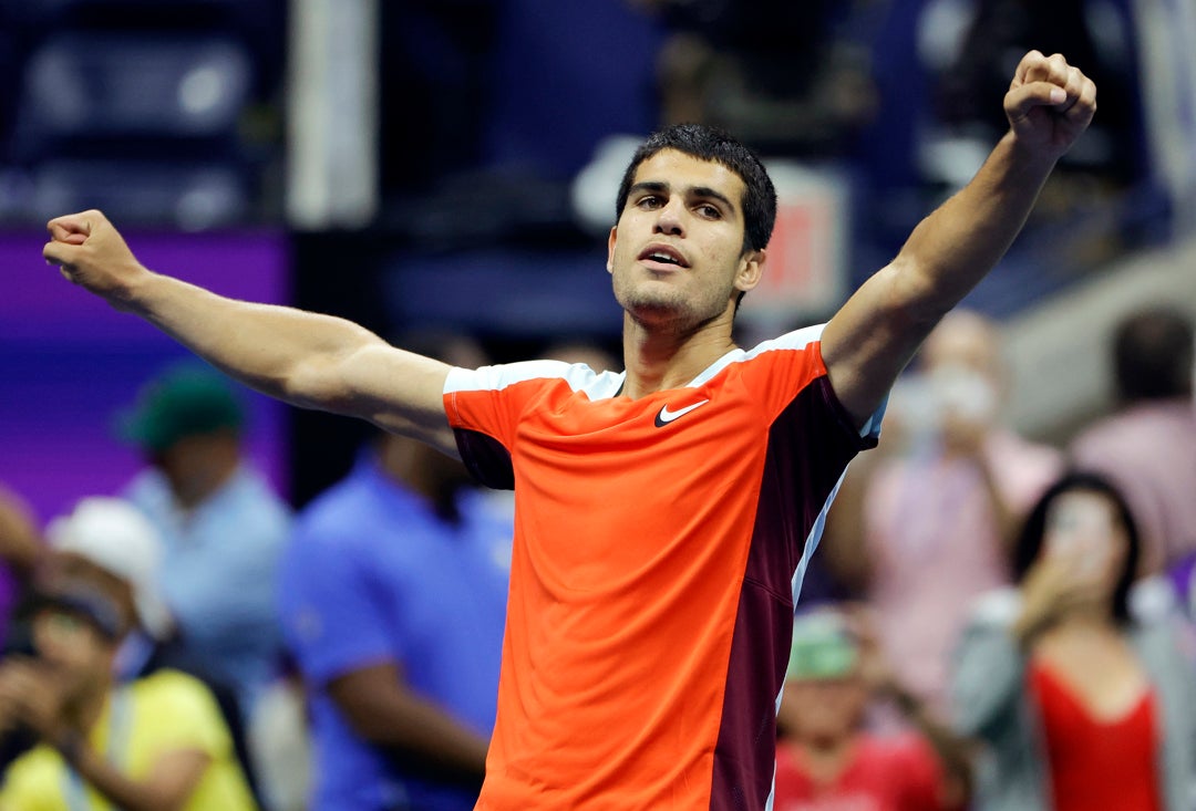 Alcaraz somete con épica a Cilic, vuela a cuartos y sueña con el número uno Alcaraz somete con épica a Cilic, vuela a cuartos y sueña con el número uno