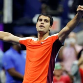Alcaraz somete con épica a Cilic, vuela a cuartos y sueña con el número uno Alcaraz somete con épica a Cilic, vuela a cuartos y sueña con el número uno