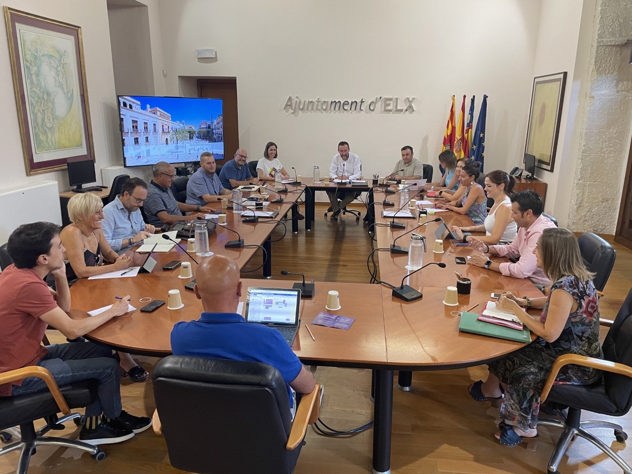 PSOE y Compromís fijan como prioridades antes de final de año atenuar los efectos de la inflación y cerrar el tema del mercado central PSOE y Compromís fijan como prioridades antes de final de año atenuar los efectos de la inflación y cerrar el tema del mercado central