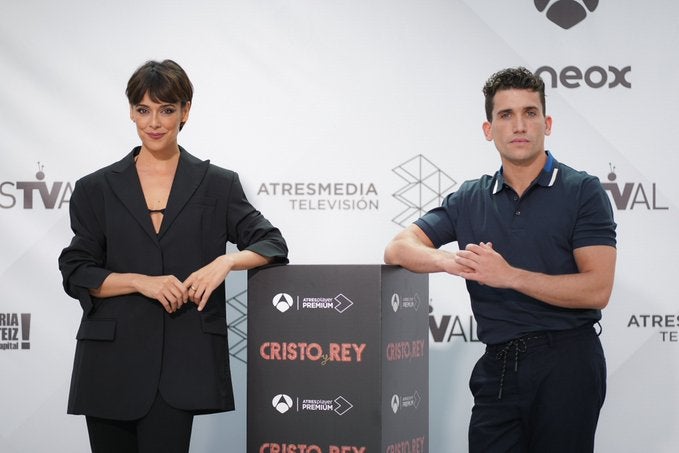 Antena 3 desvela las primeras imágenes de 'Cristo y Rey' Antena 3 desvela las primeras imágenes de 'Cristo y Rey'