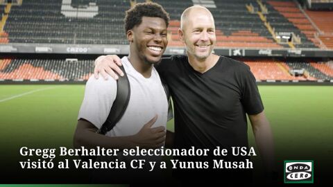 El seleccionador de USA con Yunus Musah
