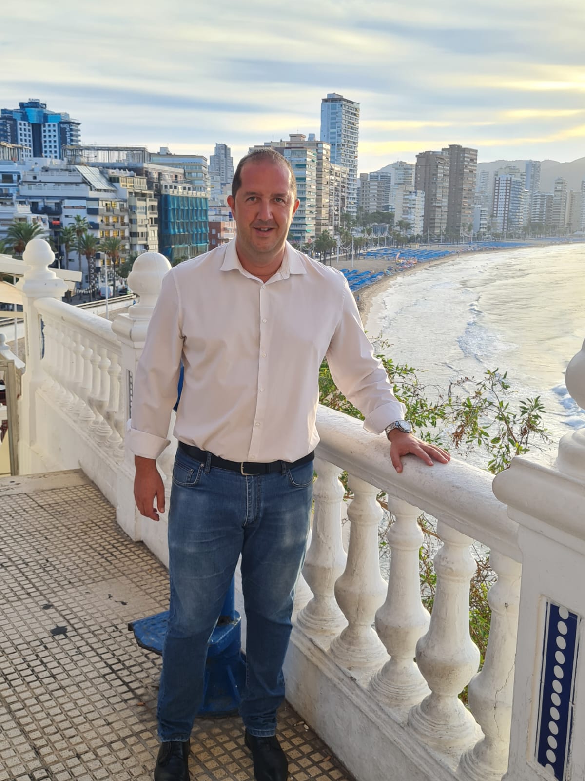 Martínez plantará cara a Escoda en las primarias socialistas a la alcaldía de Benidorm Martínez plantará cara a Escoda en las primarias socialistas a la alcaldía de Benidorm