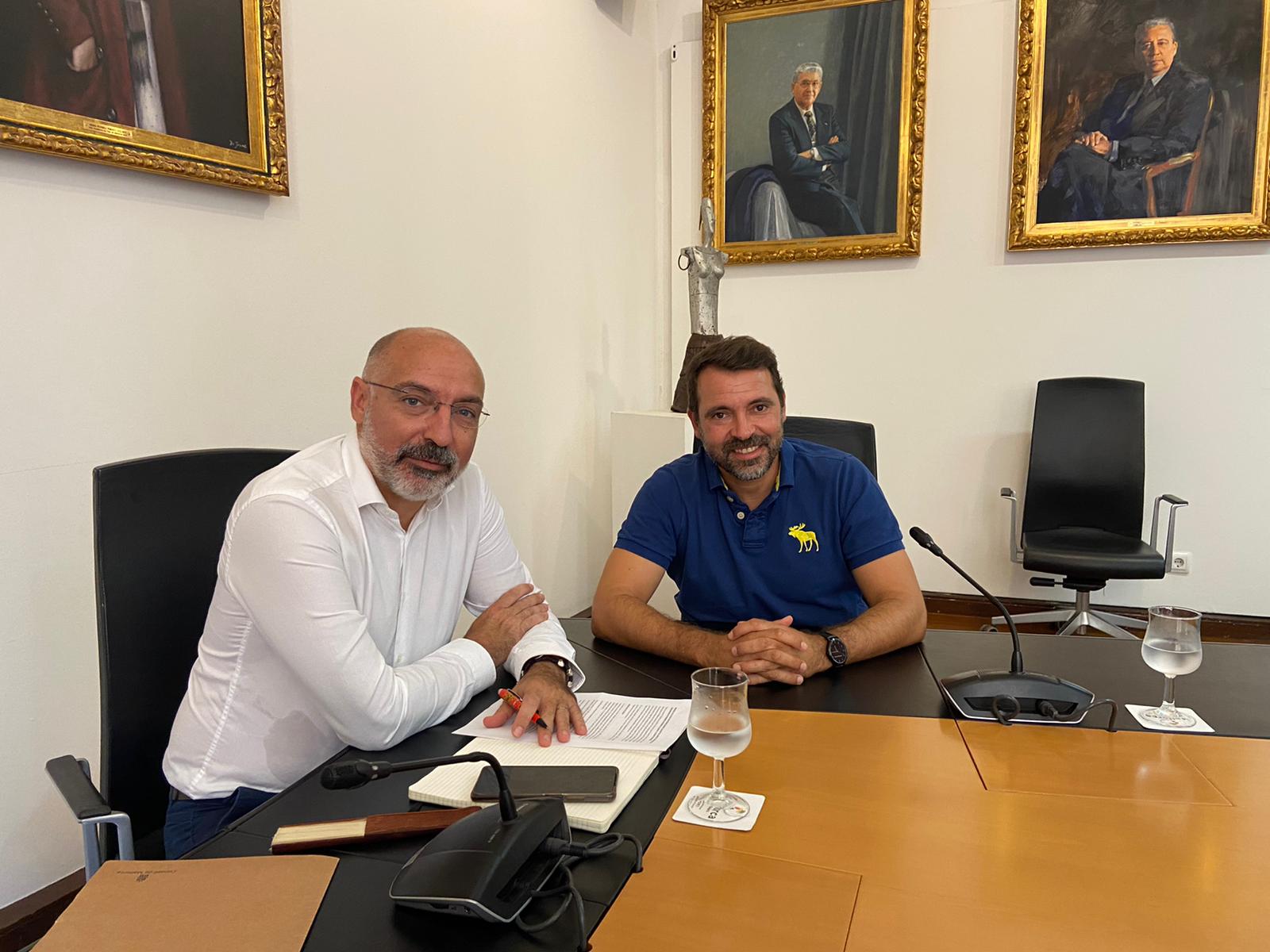 El PSIB defiende que ha "cumplido con el acuerdo" firmado por los socios del Consell por los patrocinios deportivos El PSIB defiende que ha "cumplido con el acuerdo" firmado por los socios del Consell por los patrocinios deportivos