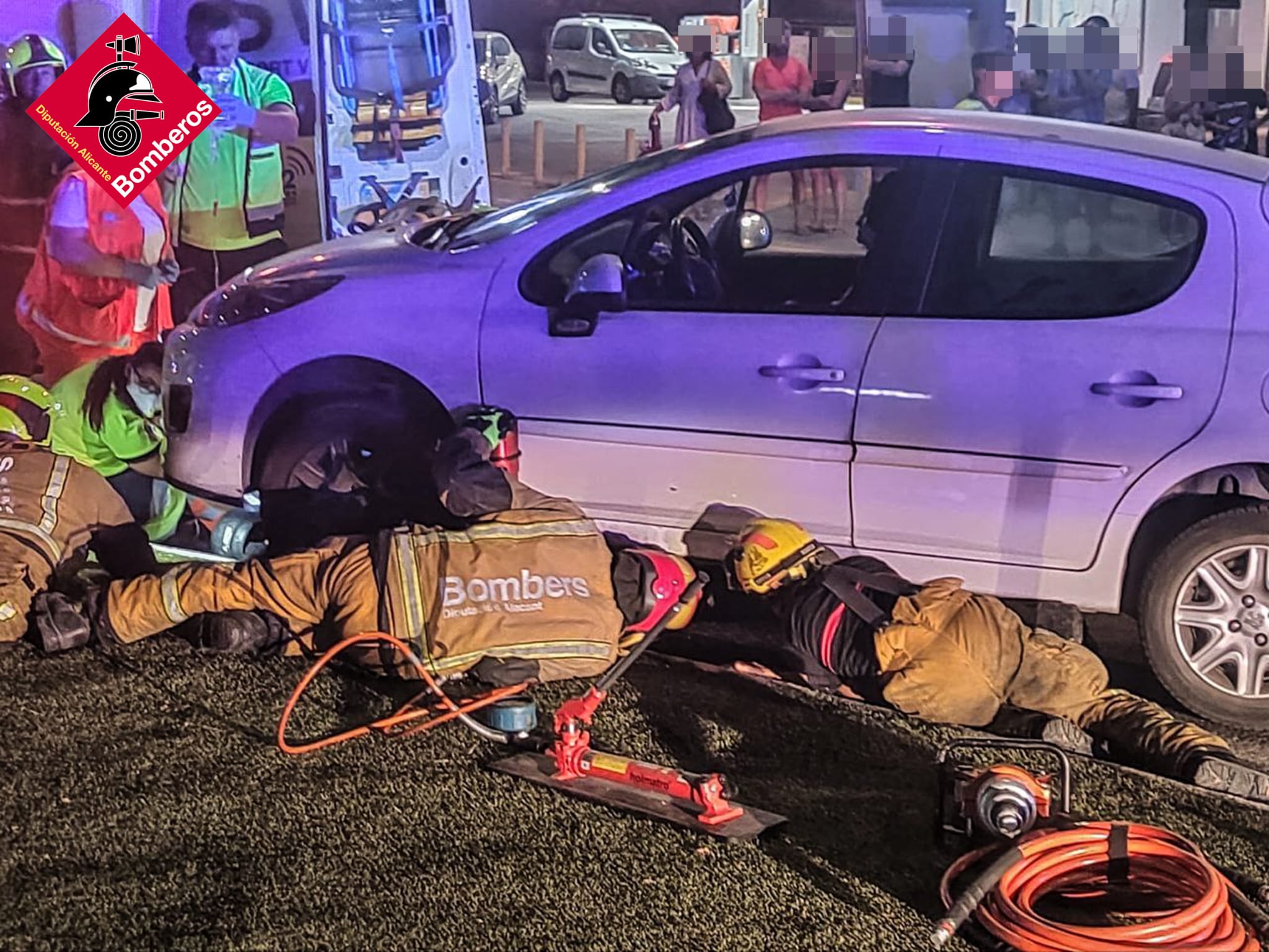 Dos heridos en La Nucía por un accidente laboral y otro de tráfico Dos heridos en La Nucía por un accidente laboral y otro de tráfico