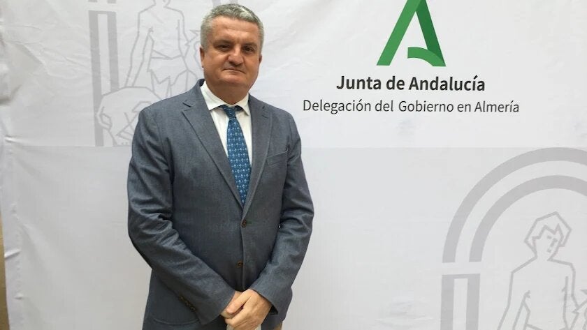 Juan de la Cruz, Delegado de Salud de la Junta, radiografía la sanidad en Almería Juan de la Cruz, Delegado de Salud de la Junta, radiografía la sanidad en Almería