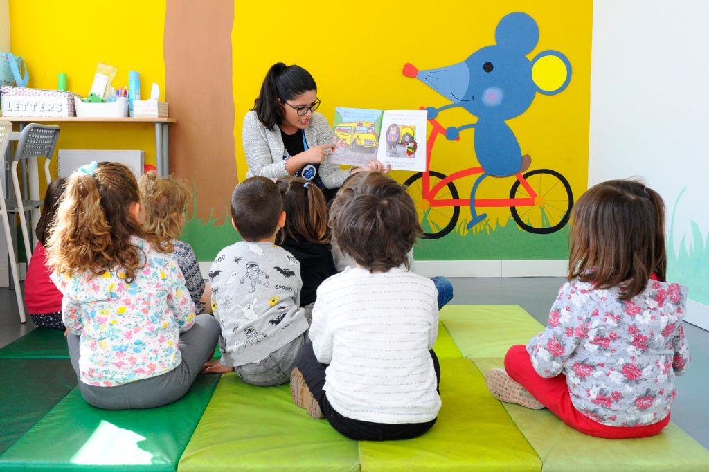 El Gabinete: ¿Adelantar la vuelta al cole ahorraría problemas de conciliación a las familias? El Gabinete: ¿Adelantar la vuelta al cole ahorraría problemas de conciliación a las familias?