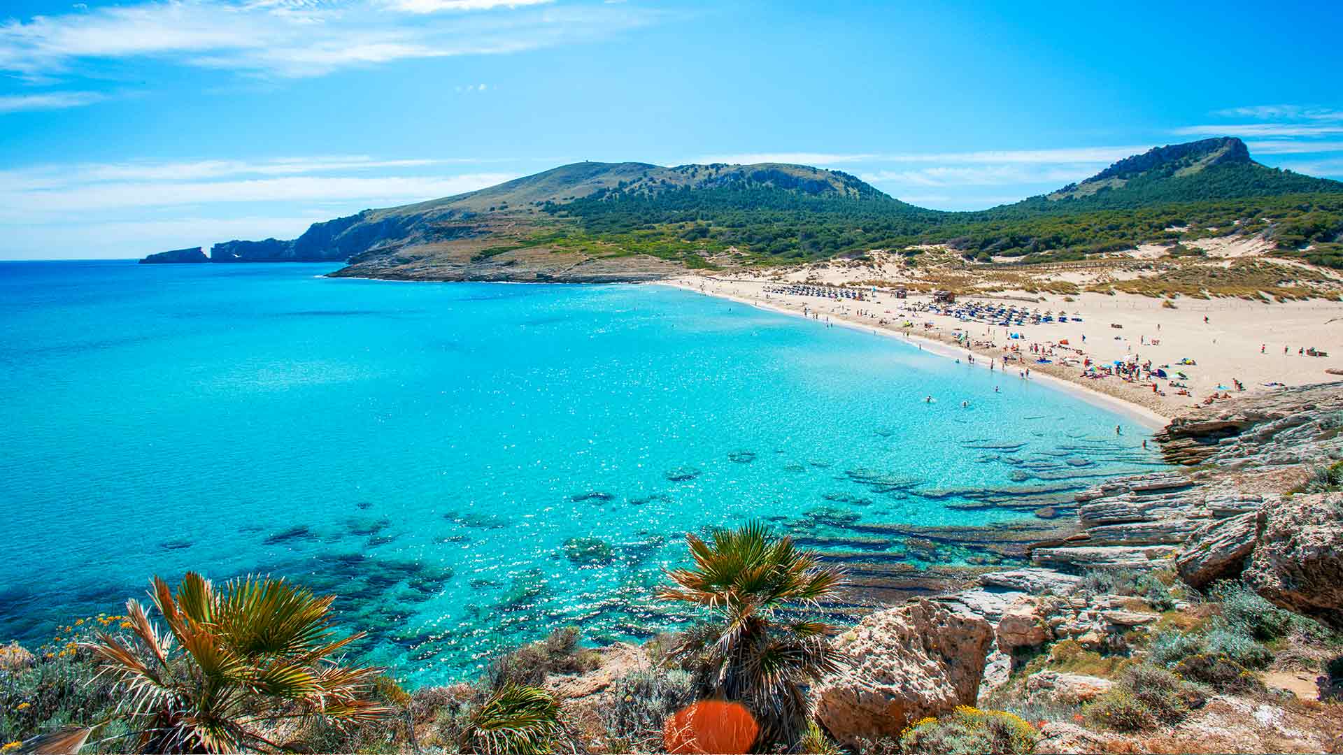 Dos hombres mueren al ser alcanzados por un rayo en Cala Mesquida, Capdepera Dos hombres mueren al ser alcanzados por un rayo en Cala Mesquida, Capdepera