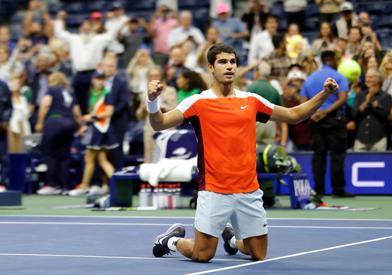 Alcaraz consigue un hito y se planta en las semis del US Open Alcaraz consigue un hito y se planta en las semis del US Open