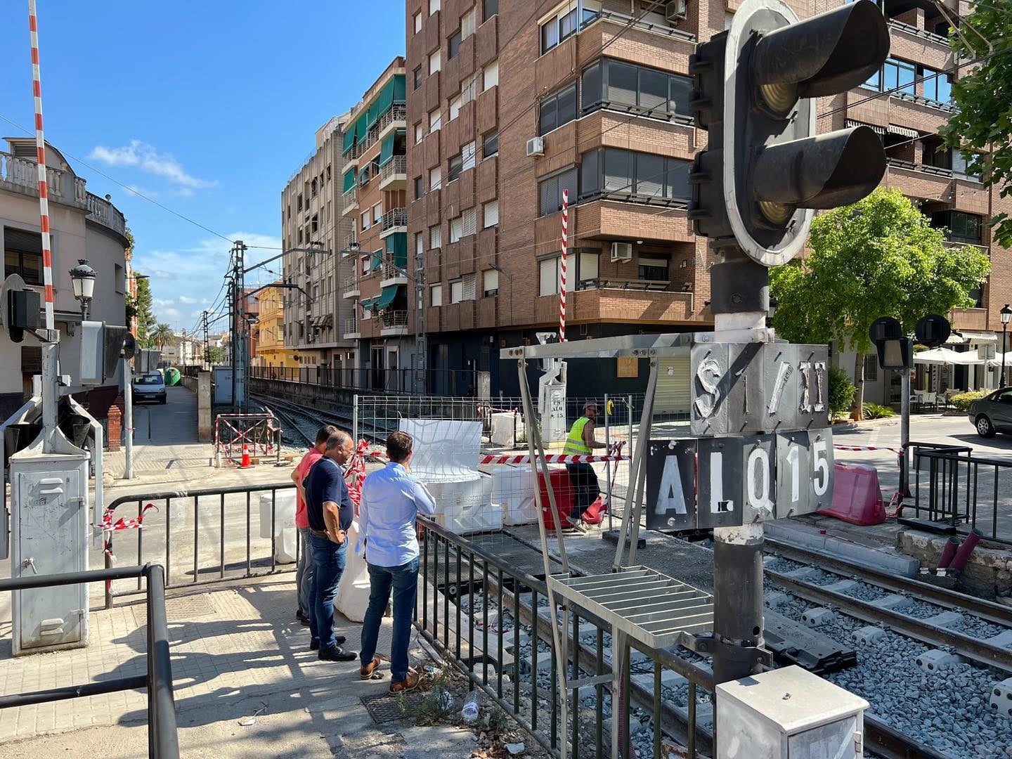 Alberic reclama a FGV que mejore el estado de los pasos a nivel tras las obras en la Línea 1 de Metrovalencia Alberic reclama a FGV que mejore el estado de los pasos a nivel tras las obras en la Línea 1 de Metrovalencia