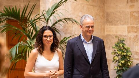 Reunión el vicepresidente segundo y conseller de Vivienda y Arquitectura Bioclimática, Héctor Illueca, y la vicepresidenta y consellera de Igualdad y Políticas Inclusivas, Aitana Mas.