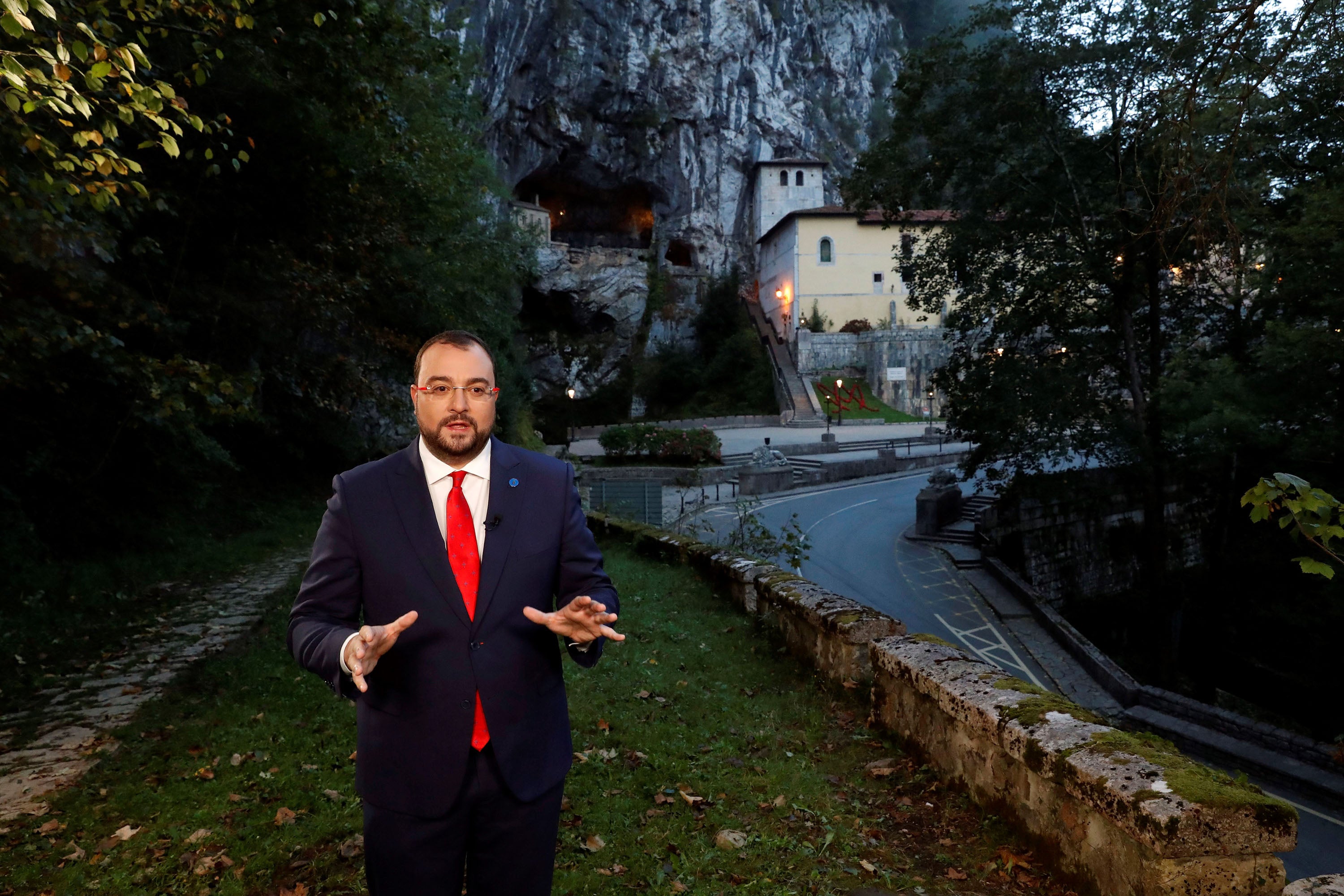 Barbón pide que prevalezca el interés sobre los problemas reales en vez del partidismo electoralista Barbón pide que prevalezca el interés sobre los problemas reales en vez del partidismo electoralista