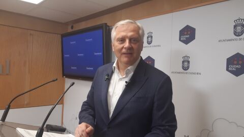 Paco Cañizares durante al rueda de prensa